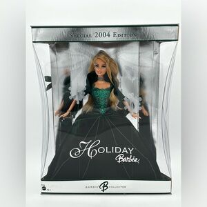 Christmas Barbie 2004 #B5848